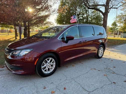 2017 Chrysler Pacifica LX