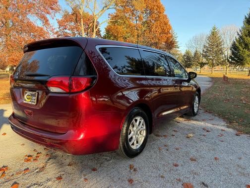 2017 Chrysler Pacifica LX