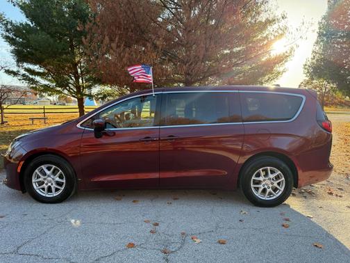 2017 Chrysler Pacifica LX