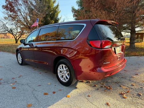 2017 Chrysler Pacifica LX