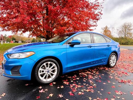 2020 Ford Fusion SE