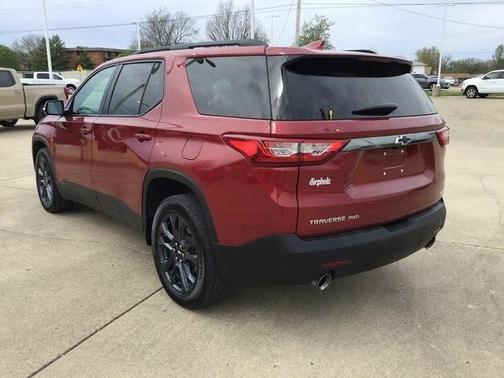 Photo 5 of 26 of 2020 Chevrolet Traverse RS
