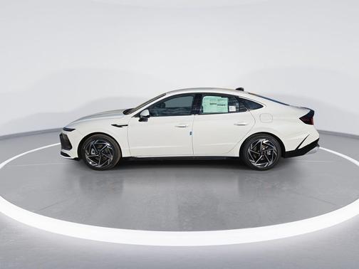 2026 Hyundai SONATA SEL