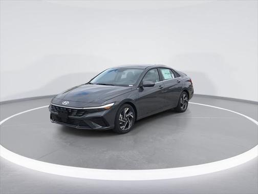 2025 Hyundai ELANTRA SEL
