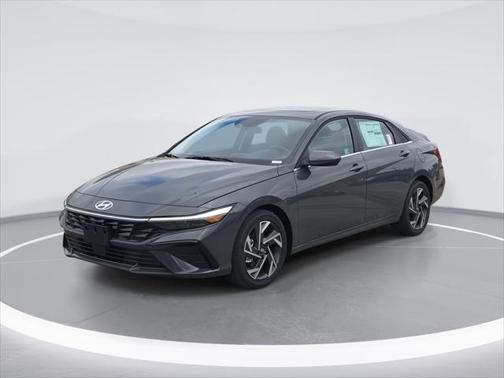 2025 Hyundai ELANTRA SEL