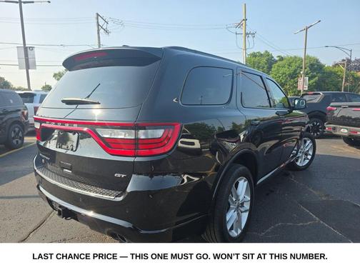 DB Black Crystal Clearcoat 2024 Dodge Durango GT Plus