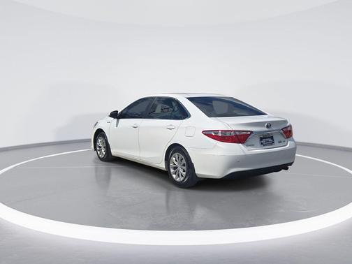 2016 Toyota Camry Hybrid LE