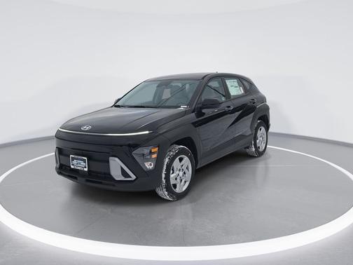 Abyss Black Pearl 2026 Hyundai KONA SE
