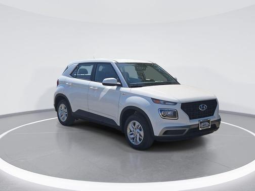 2025 Hyundai VENUE SE