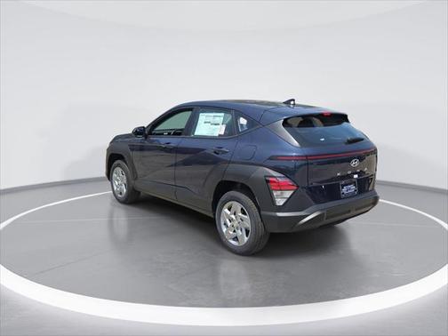 2025 Hyundai KONA SE
