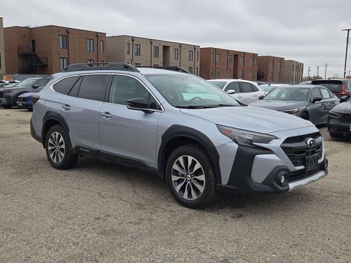 Ice Silver Metallic 2023 Subaru Outback Limited