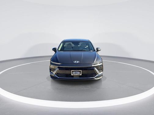 2026 Hyundai SONATA Hybrid Base