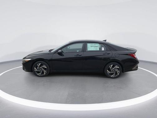 2025 Hyundai ELANTRA HEV SEL Sport
