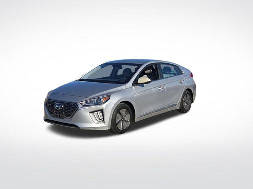 2022 Hyundai IONIQ Hybrid SE
