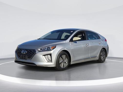 2022 Hyundai IONIQ Hybrid SE