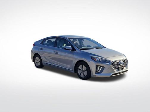 2022 Hyundai IONIQ Hybrid SE