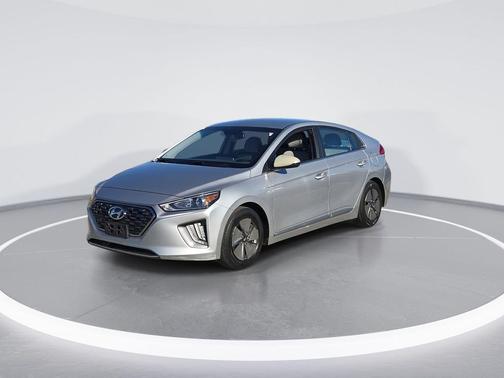 2022 Hyundai IONIQ Hybrid SE