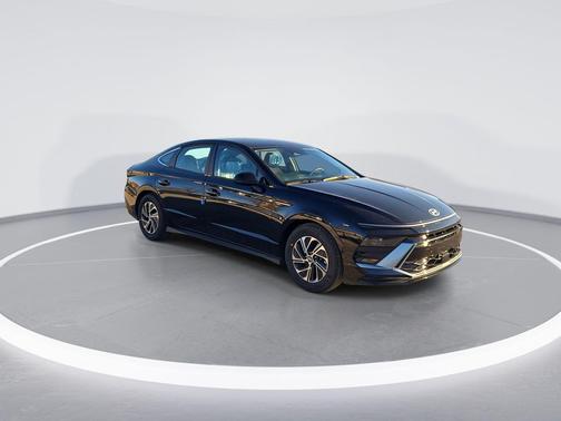 2026 Hyundai SONATA Hybrid Base