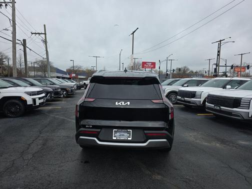 Aurora Black Pearl 2024 Kia EV9 Wind