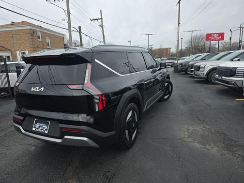 Aurora Black Pearl 2024 Kia EV9 Wind