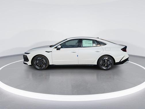 2026 Hyundai SONATA SEL