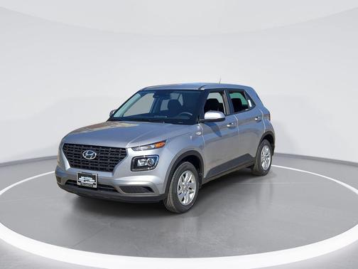 2025 Hyundai VENUE SE
