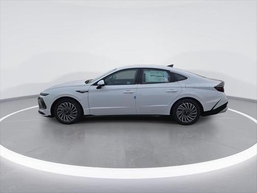 2025 Hyundai SONATA Hybrid SE