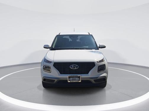 2025 Hyundai VENUE SE