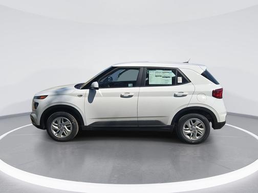 2025 Hyundai VENUE SE
