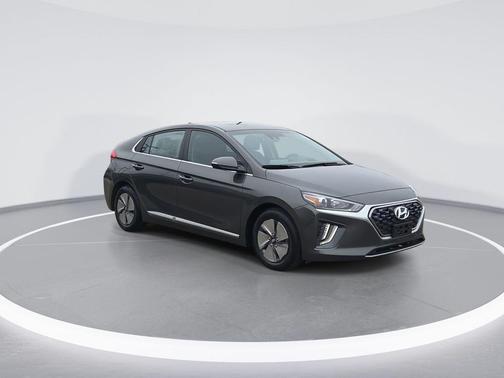 2022 Hyundai IONIQ Hybrid SE
