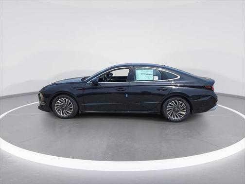 2025 Hyundai SONATA Hybrid SE