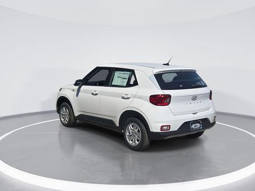 2025 Hyundai VENUE SE