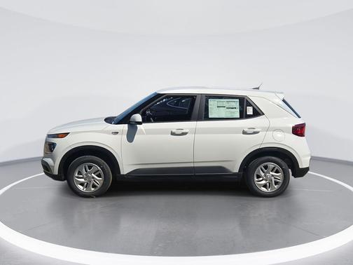 2025 Hyundai VENUE SE