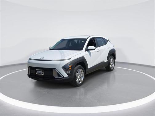 2024 Hyundai KONA SE