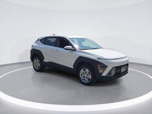2024 Hyundai KONA SE