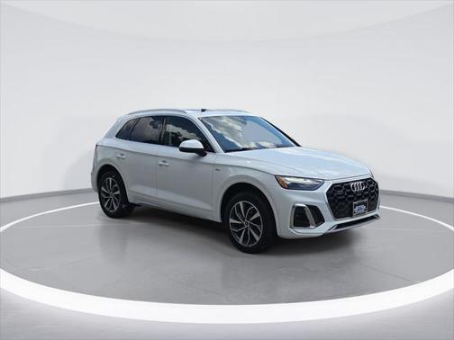 2023 Audi Q5 45 S line Premium Plus