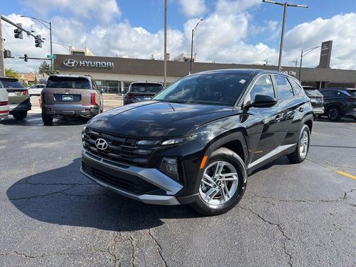 Phantom Black 2025 Hyundai TUCSON SE