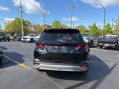 Phantom Black 2025 Hyundai TUCSON SE