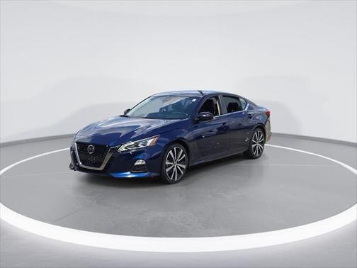 2022 Nissan Altima SR FWD