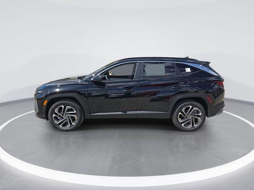 Phantom Black 2026 Hyundai TUCSON SEL Plus