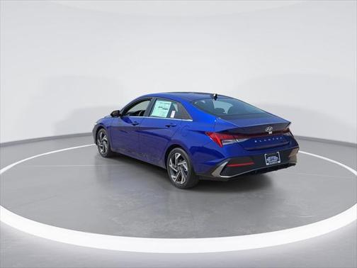 2025 Hyundai ELANTRA SEL