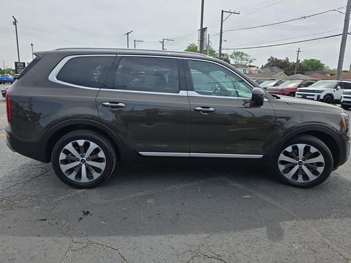 Dark Moss 2022 Kia Telluride S