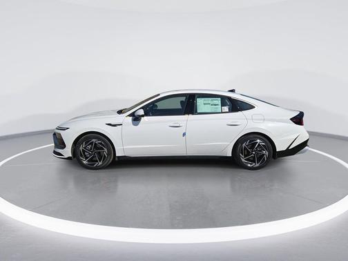 2026 Hyundai SONATA SEL