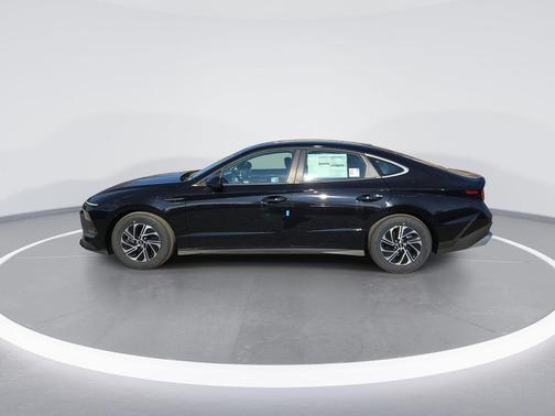 2026 Hyundai SONATA Hybrid Base