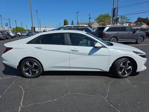 Quartz White 2023 Hyundai ELANTRA SEL