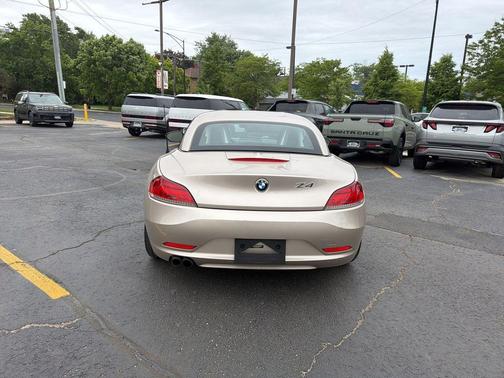 Silver Metallic 2014 BMW Z4 sDrive28i