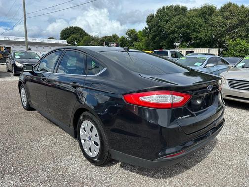 2014 Ford Fusion S