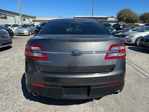 2015 Ford Taurus Limited