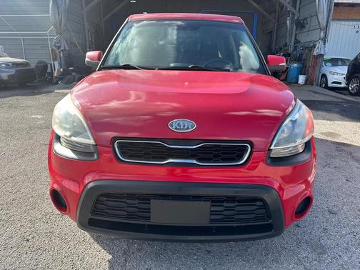 2012 Kia Soul +