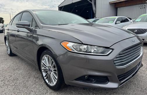 2014 Ford Fusion SE